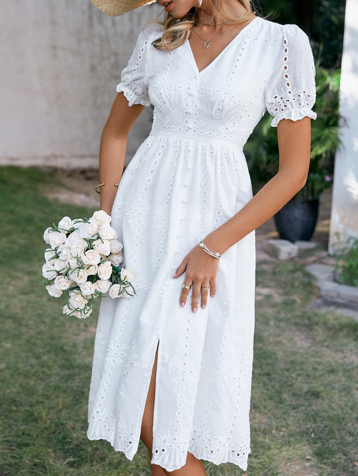 Robe midi brodée, taille haute et décolleté en V - Ferchna