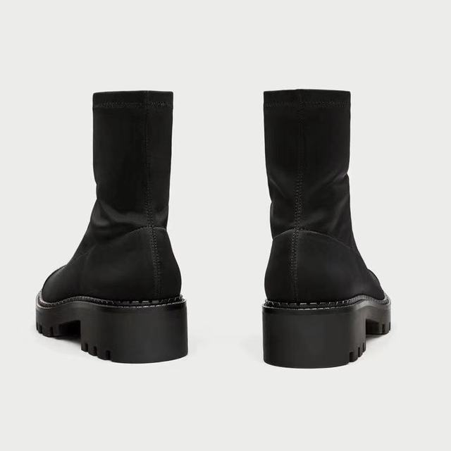 Bottes élastiques à semelles robustes pour femmes - Zyrvek