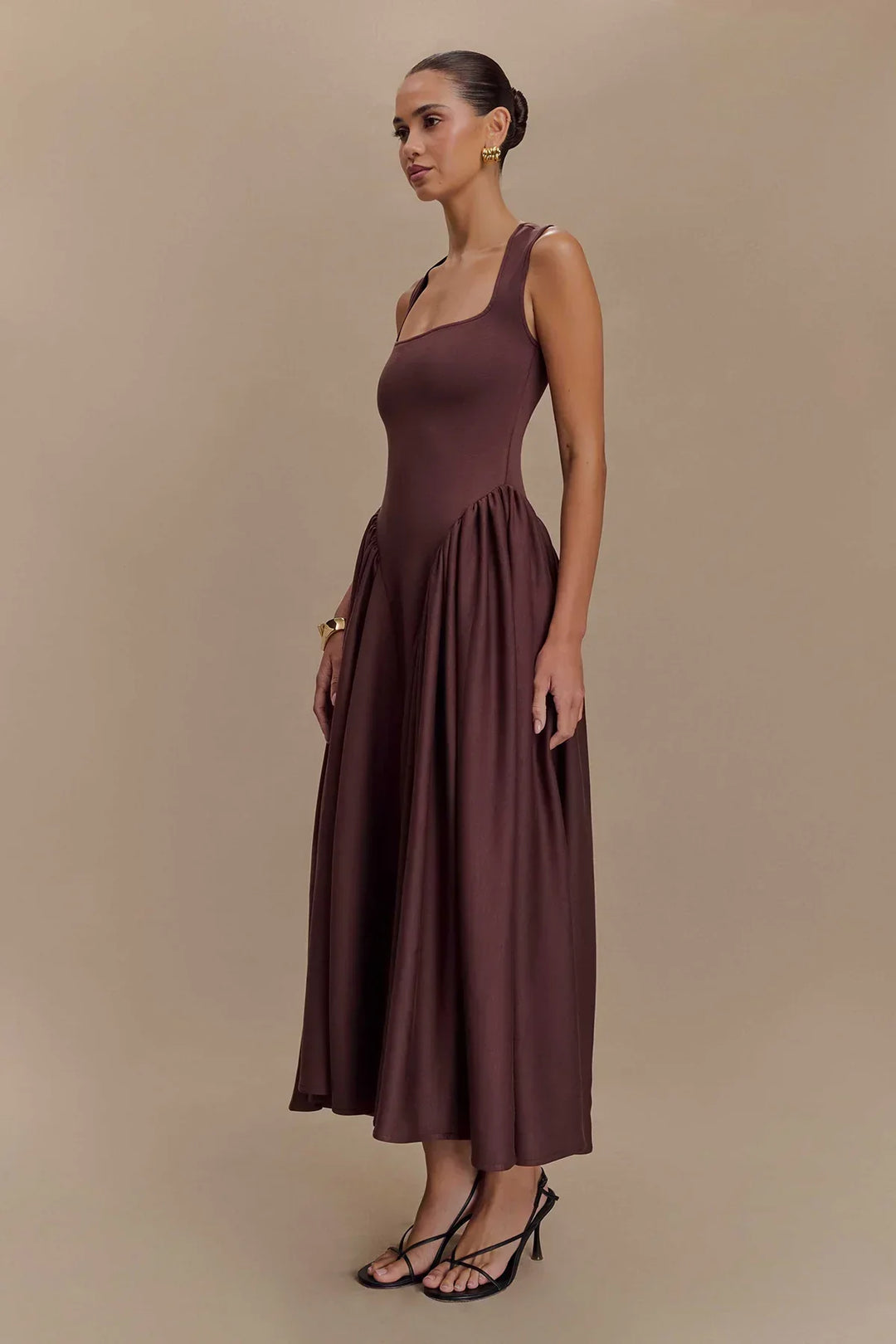 Robe midi à encolure carrée pour femmes - Brigitte