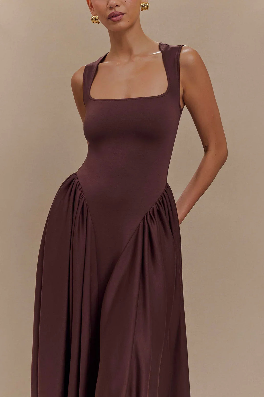 Robe midi à encolure carrée pour femmes - Brigitte
