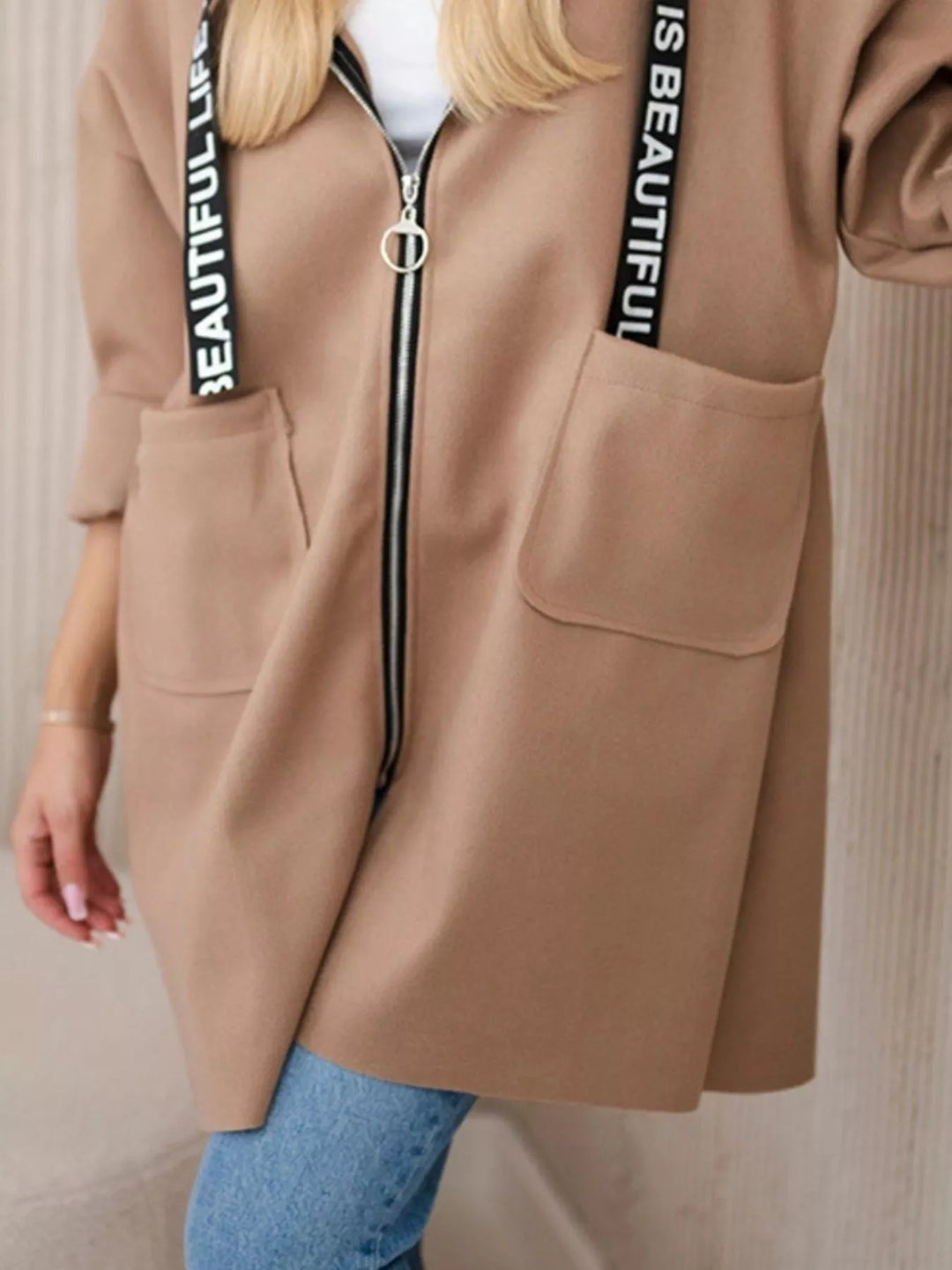 Manteau à capuche moderne pour femmes - Nelya