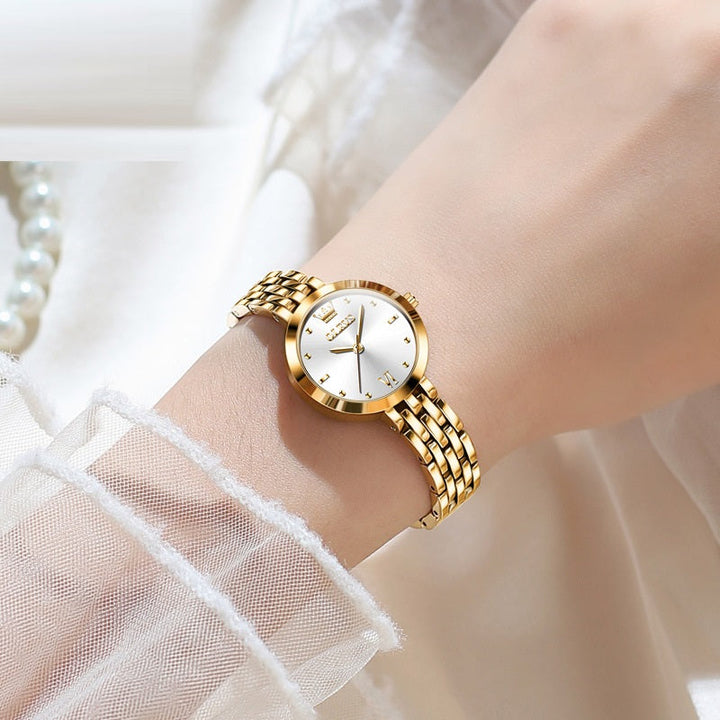 Montre pour femmes avec cadran clair et design élégant