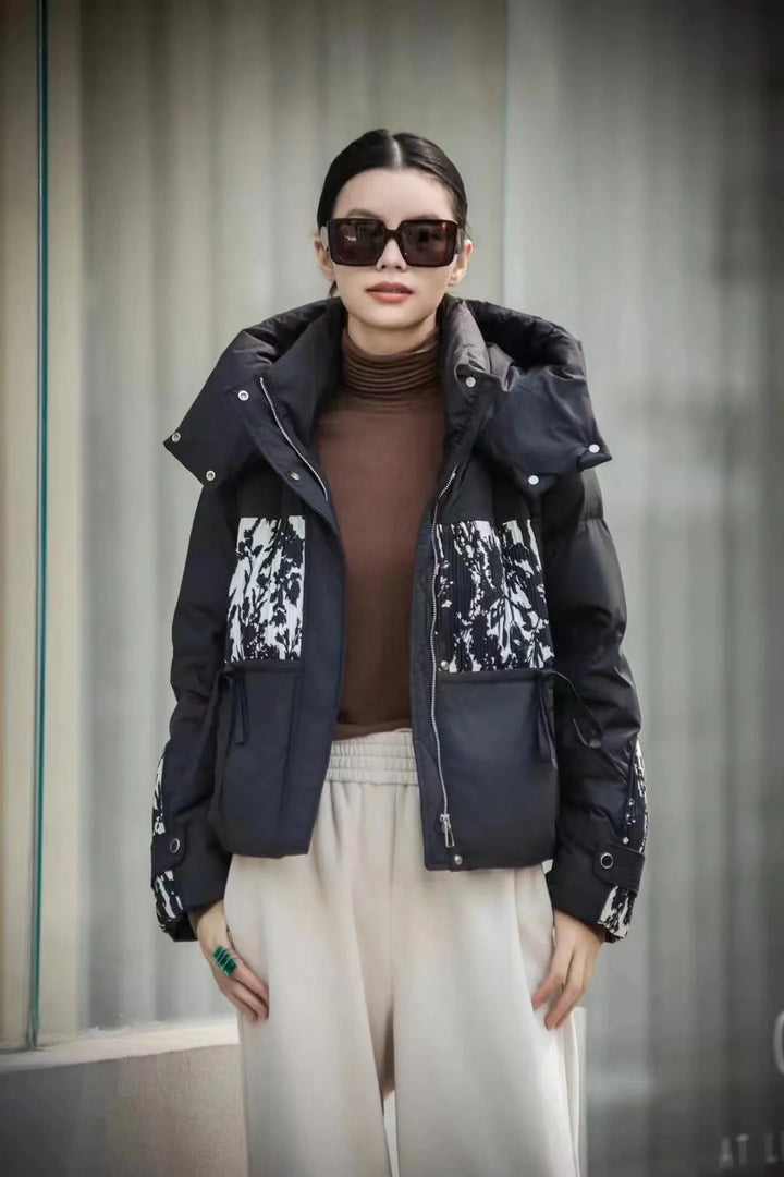 Elvy - Veste Courte en Duvet à Capuche et Coutures Souples