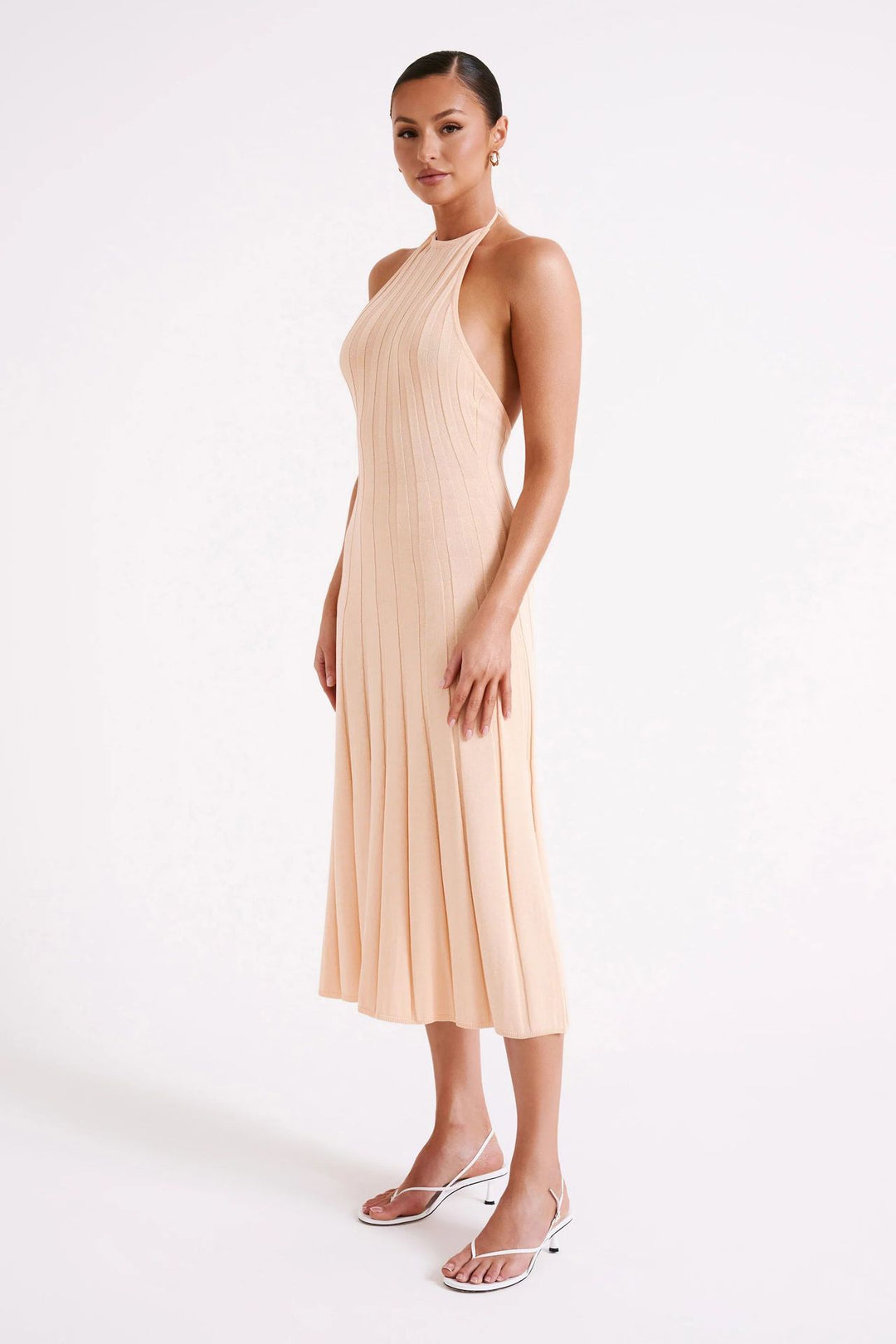 Robe midi féminine en tissu plissé avec col licou - Dalila
