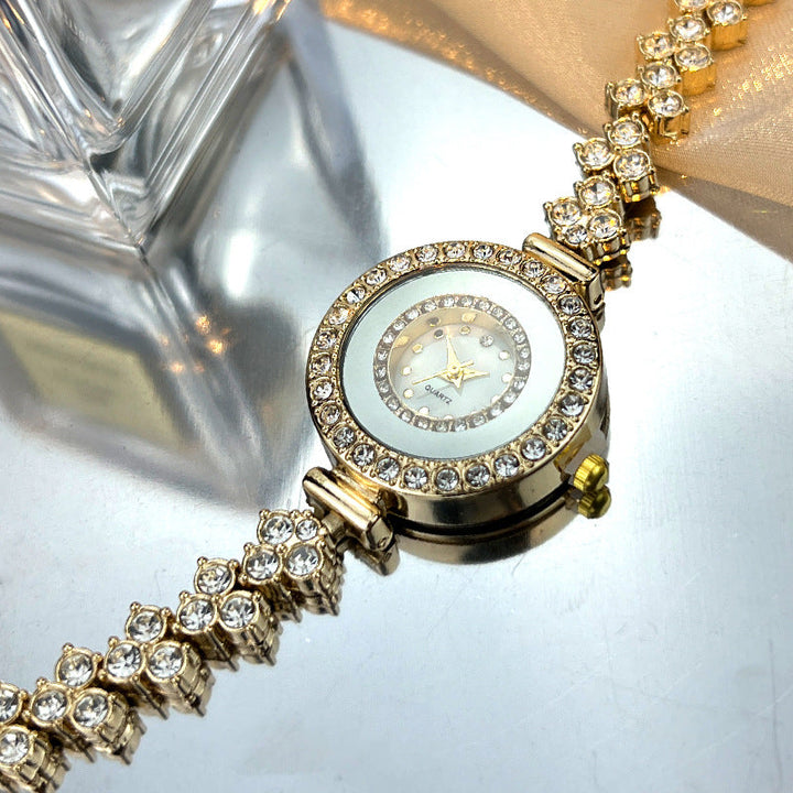 Montre-bracelet femme avec cadran rond et cristaux - Marvella