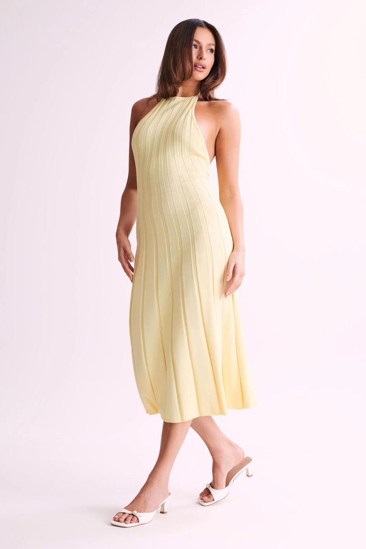 Robe midi féminine en tissu plissé avec col licou - Dalila