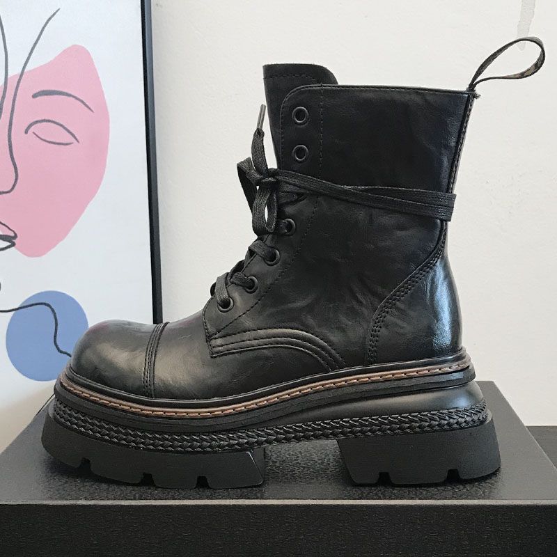 Bottes courtes pour femmes avec semelle robuste et fermeture éclair latérale - Elviora