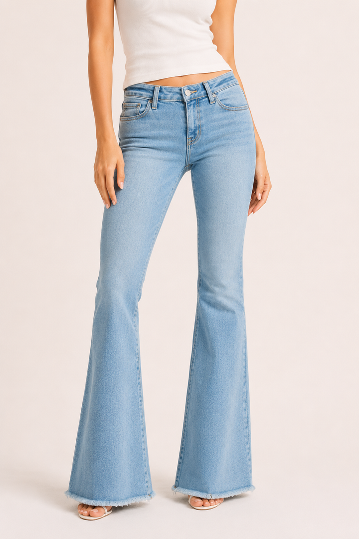 Jean évasé pour femme à taille haute avec ourlet effiloché - Anika