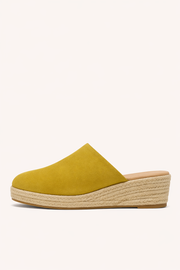 Jaune