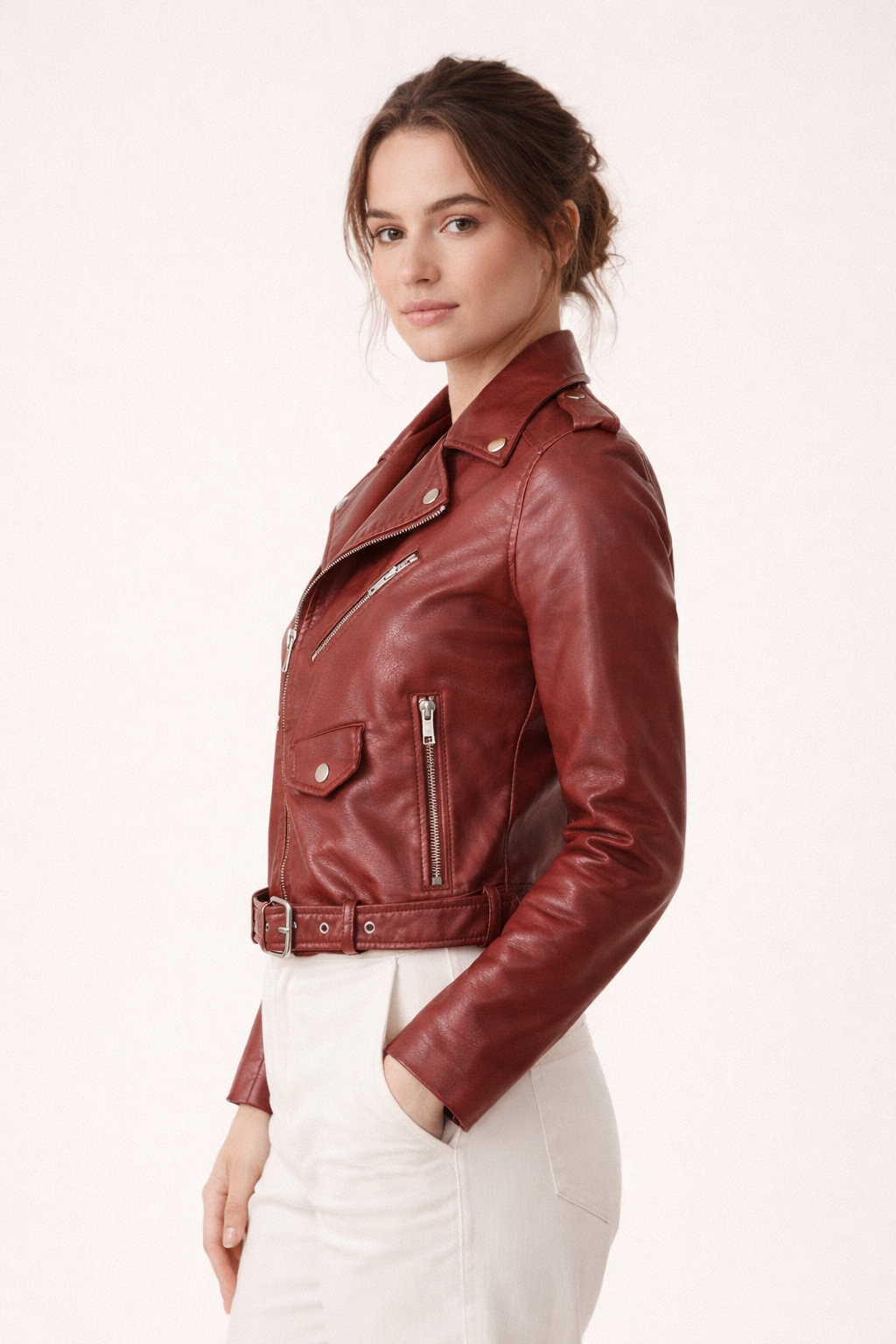 Veste de style motard pour femme en cuir synthétique de printemps avec coupe ajustée - Greta