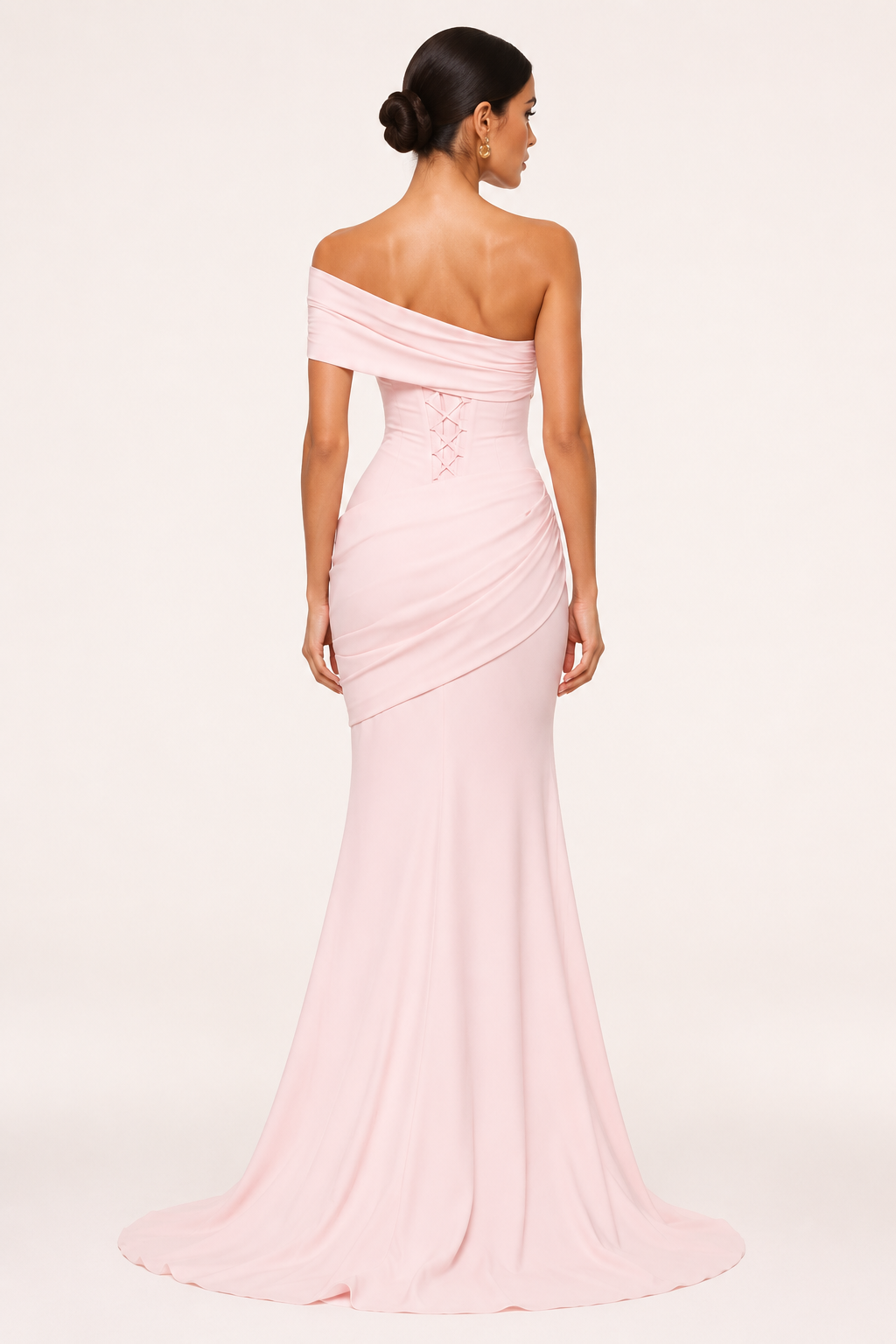 Robe longue décolletée pour femme avec une élégante coupe de soirée - Aurelia