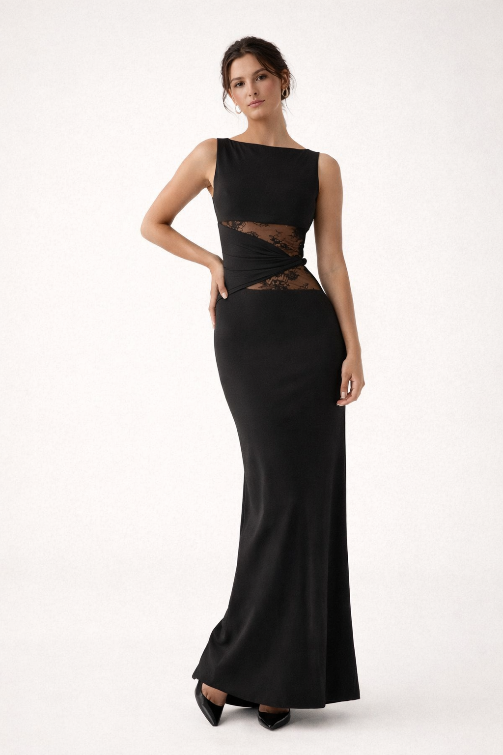 Robe longue ajustée avec détails en dentelle et drapé sur les côtés pour femmes - Elara