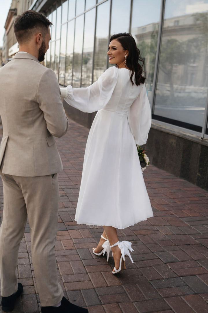 Robe longue avec col en V et manches longues bouffantes - Elsa