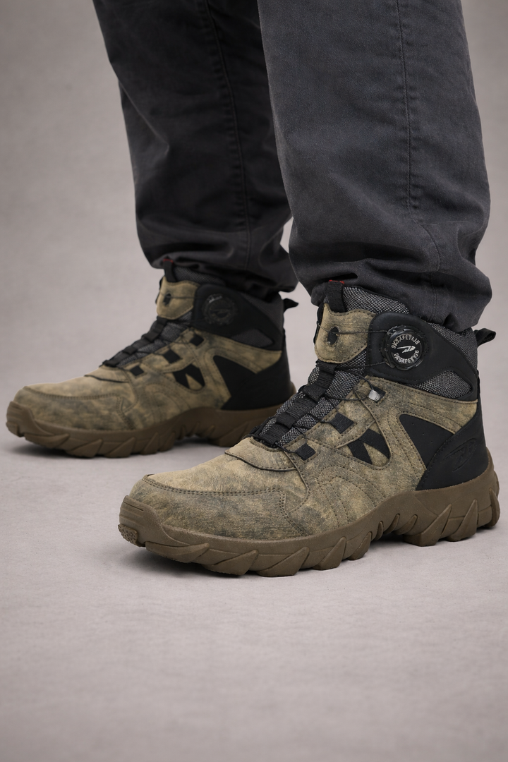Bottes d'extérieur pour hommes avec coupe intermédiaire et semelle antidérapante - Arved