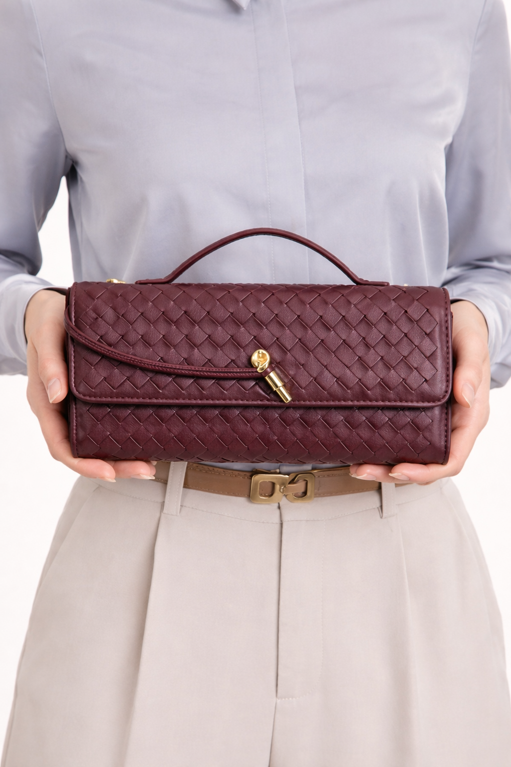 Sac baguette pour femme avec texture tissée et bandoulière réglable