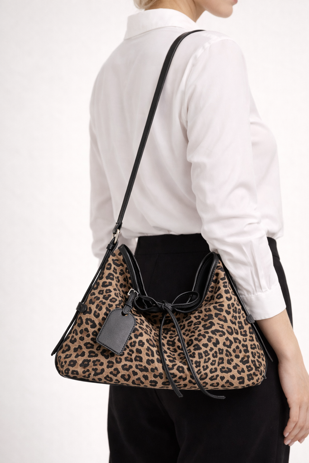 Sac à bandoulière pour femmes, design léopard, élégant