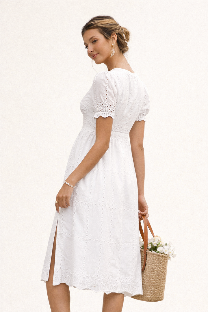 Robe midi brodée, taille haute et décolleté en V - Ferchna