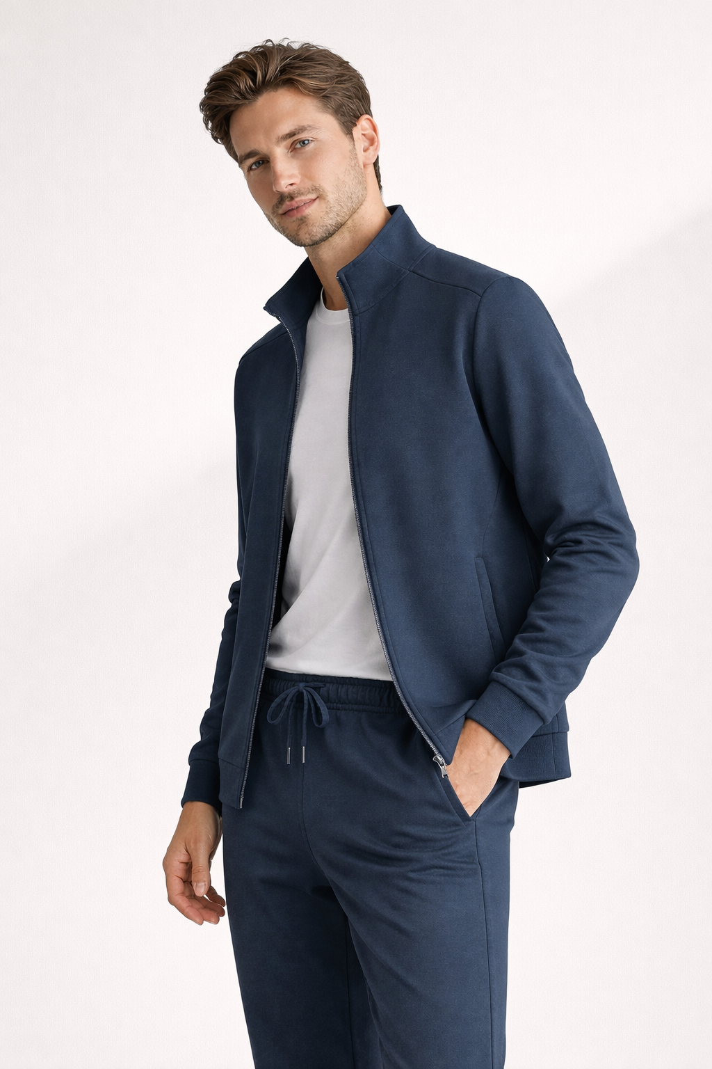 Ensemble de sport pour hommes avec fermeture éclair sur le devant et pantalon droit - Adrián