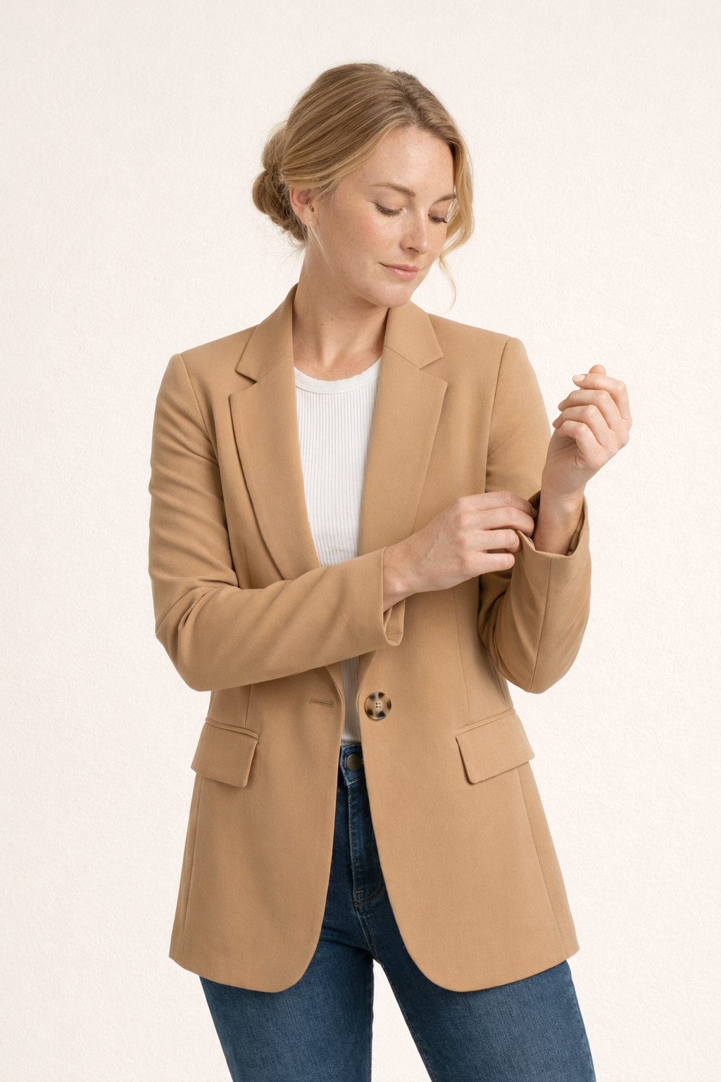 Blazer classique à revers ajusté et à boutons pour femmes - Irmina