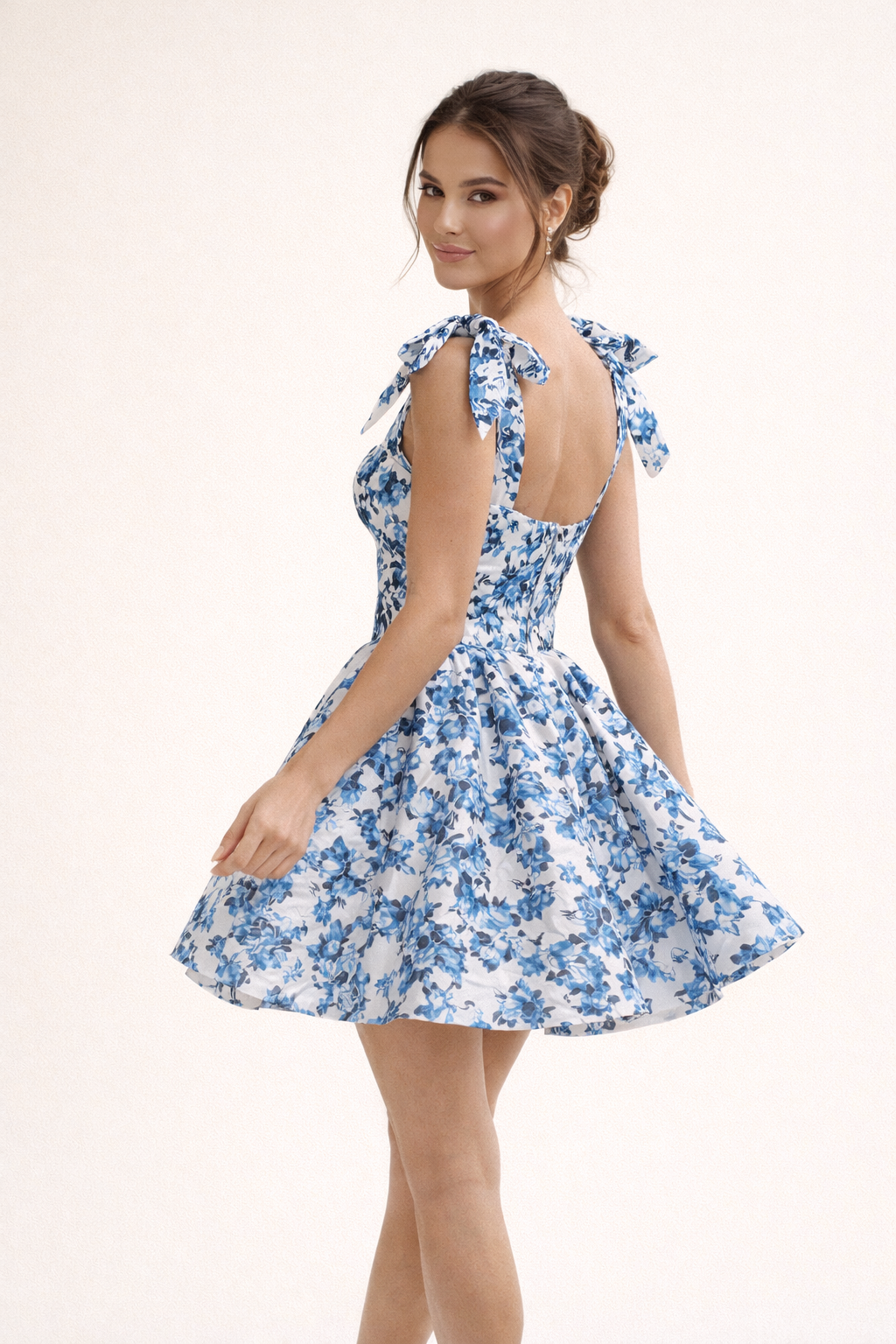 Robe courte à fleurs avec bretelles à nœuds pour femmes - Ottilie