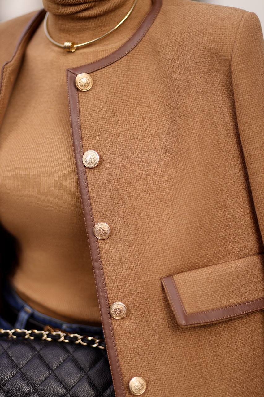 Veste courte élégante pour femme, avec boutons et col rond - Liane