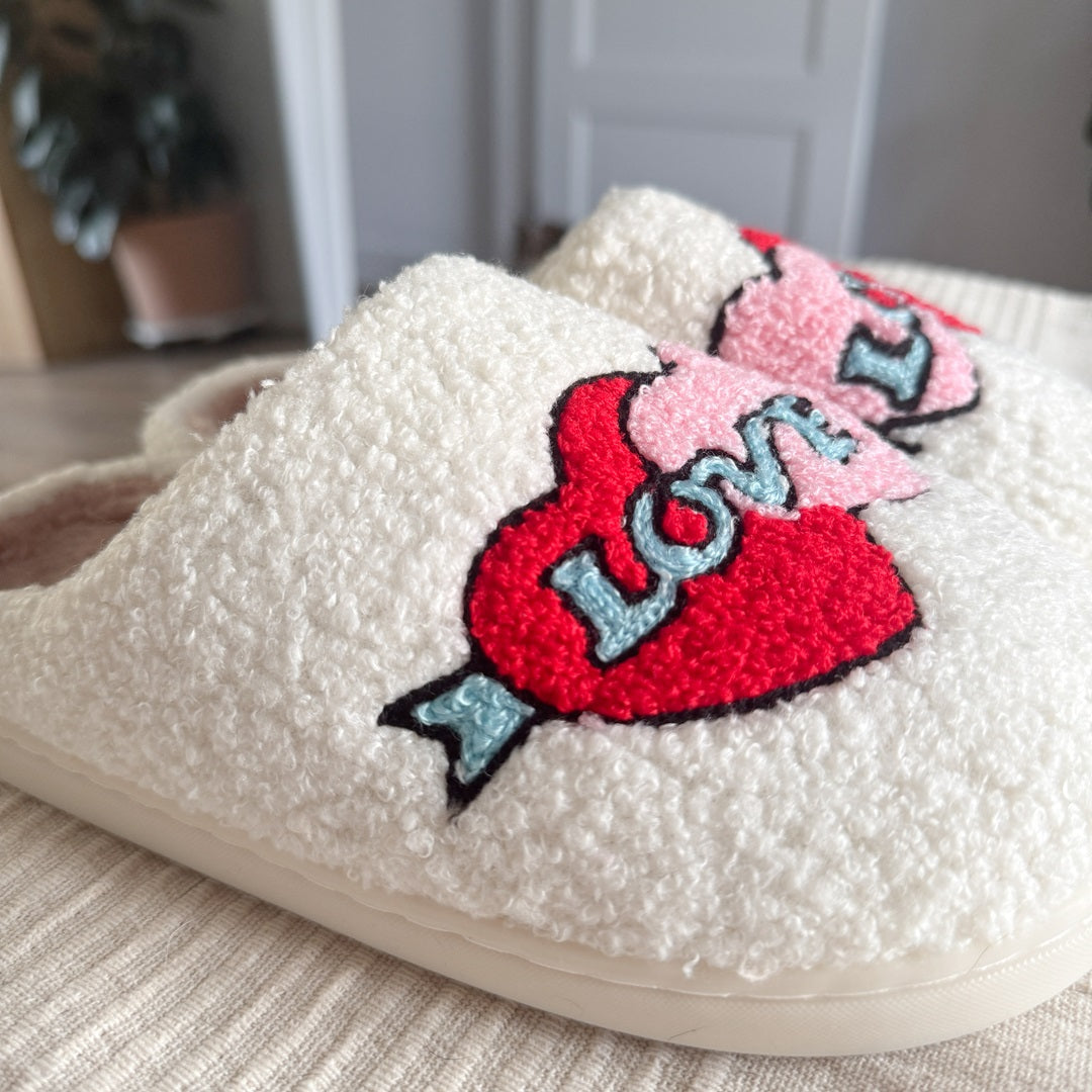 Chaussons en peluche pour femmes avec motif brodé - Valentina