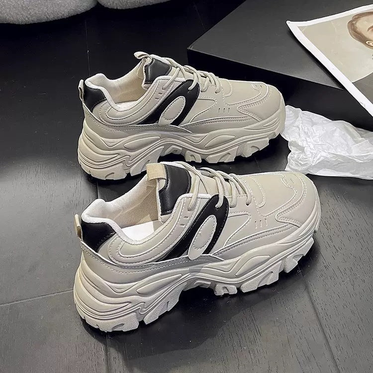 Chaussures de sport pour femmes à semelles robustes et au design moderne - Alessandra