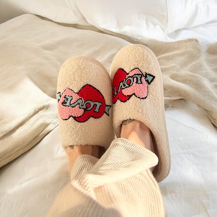 Chaussons en peluche pour femmes avec motif brodé - Valentina