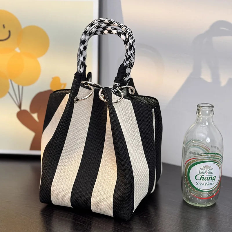 Sac seau tissé pour femmes avec motif de rayures printemps-été