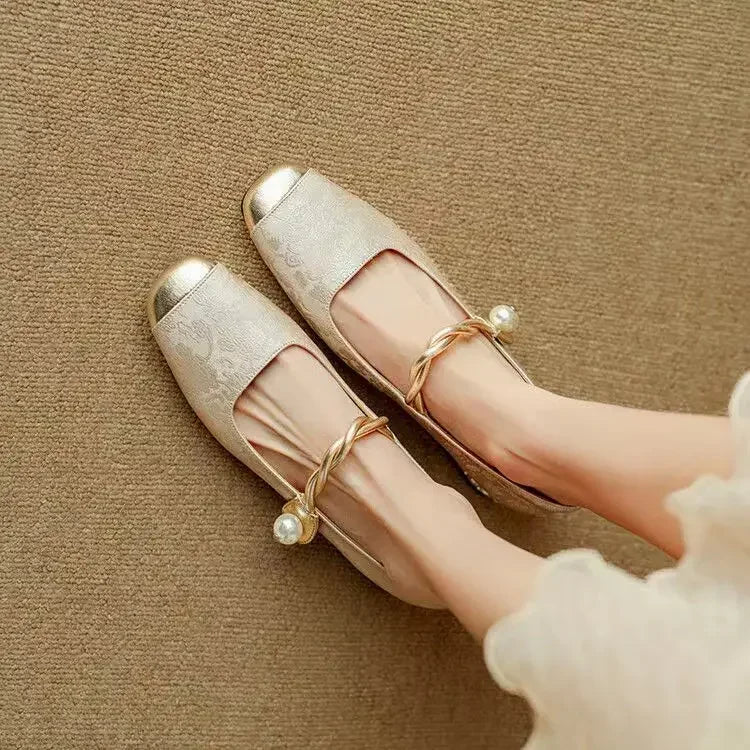 Ballerines pour femmes avec bout métallique et talon bloc avec cristaux - Valeria