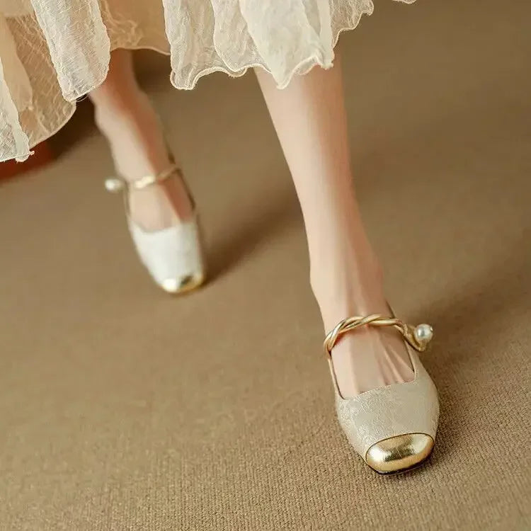 Ballerines pour femmes avec bout métallique et talon bloc avec cristaux - Valeria