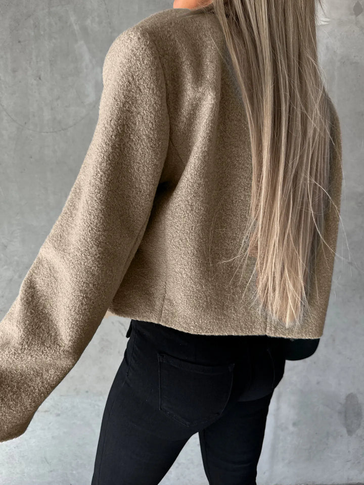 Manteau court pour femme à revers et coupe oversize - Annika
