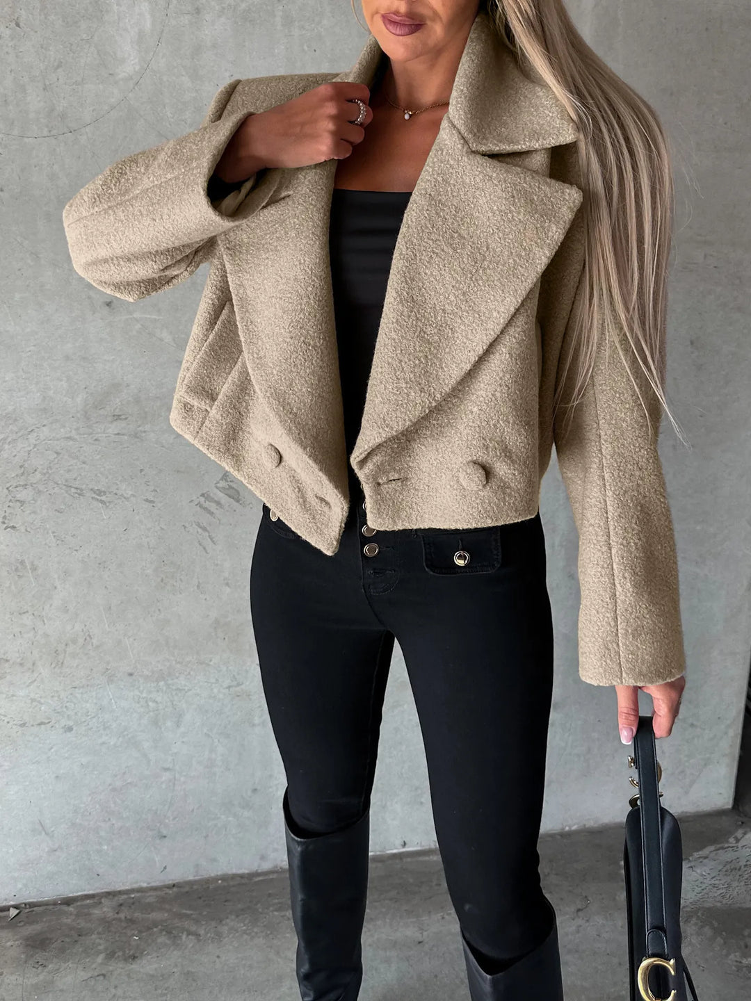 Manteau court pour femme à revers et coupe oversize - Annika