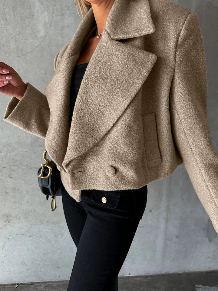 Manteau court pour femme à revers et coupe oversize - Annika