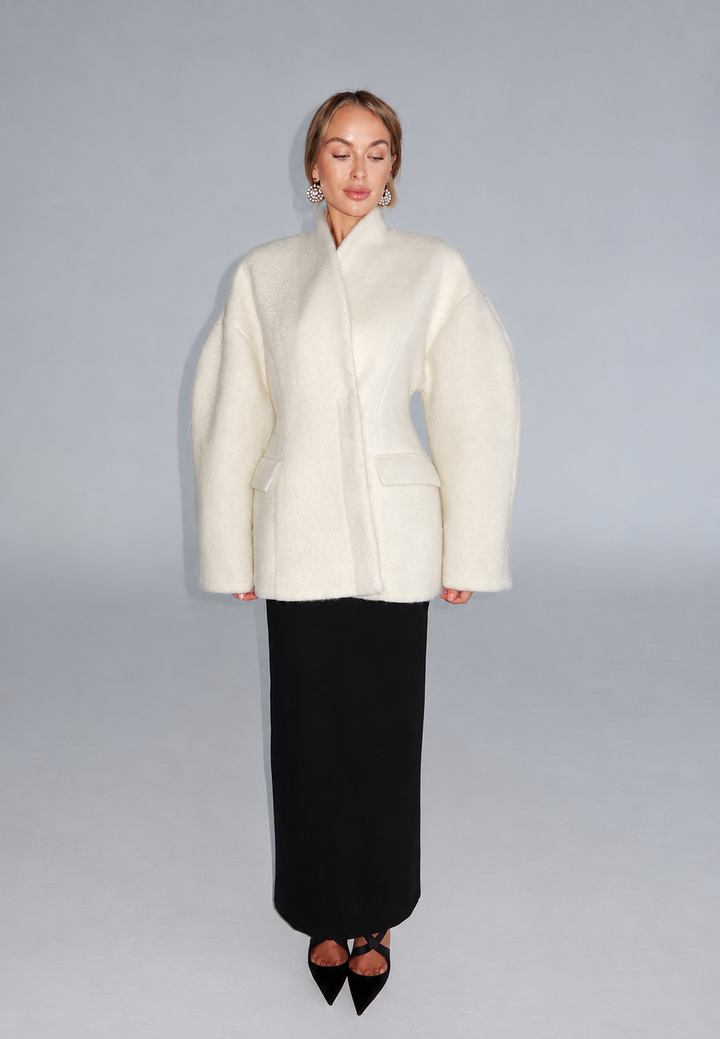 Manteau femme court croisé à col enveloppant et manches amples - Nayra