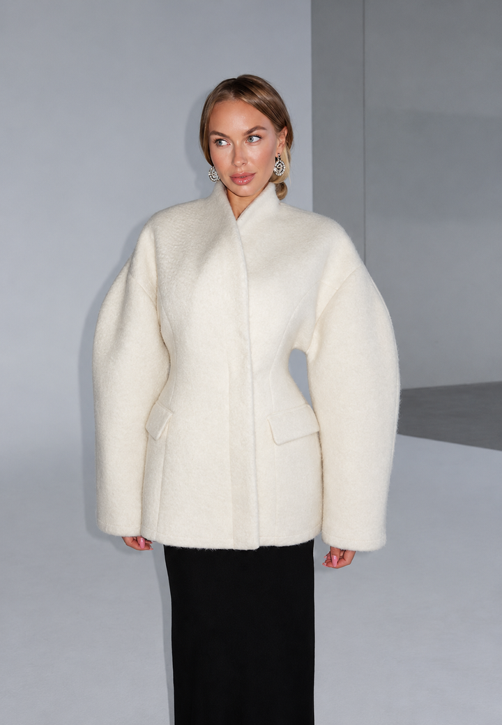 Manteau femme court croisé à col enveloppant et manches amples - Nayra