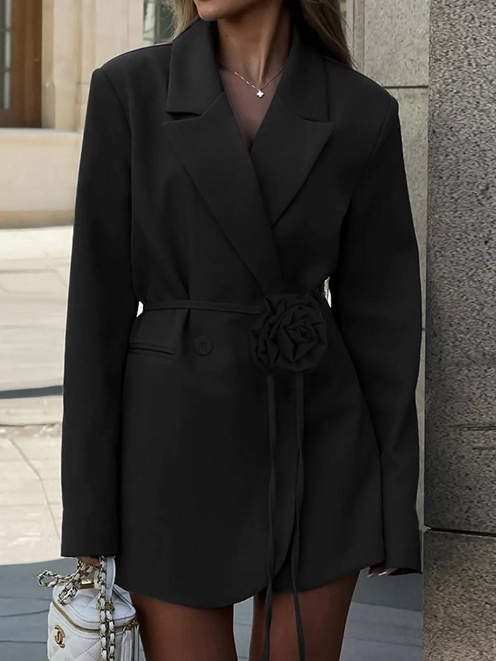 Blazer croisé pour femme avec ceinture et fleur appliquée - Bleu ciel