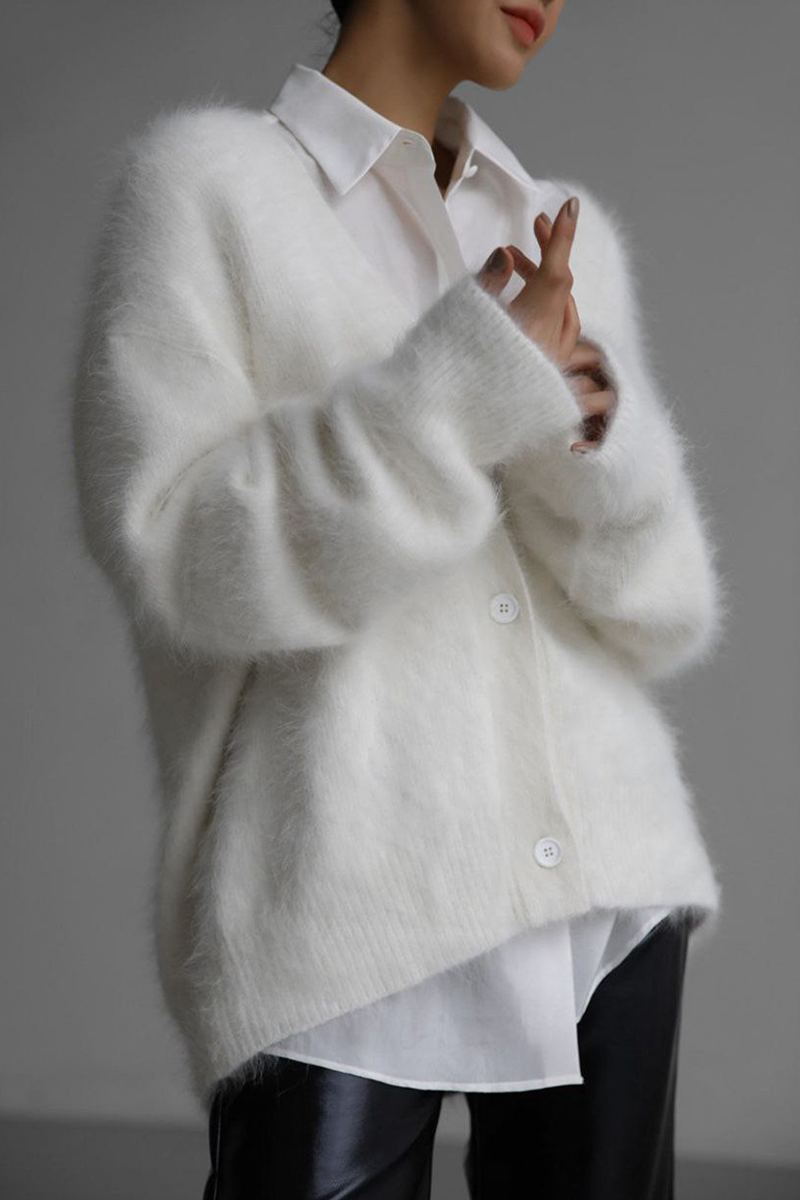 Cardigan en maille effet fourrure, col en V et boutons - Annelie