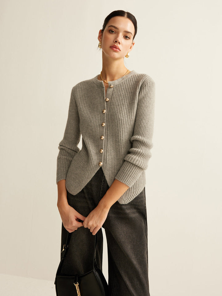 Cardigan en maille pour femme avec des boutons dorés - Svea
