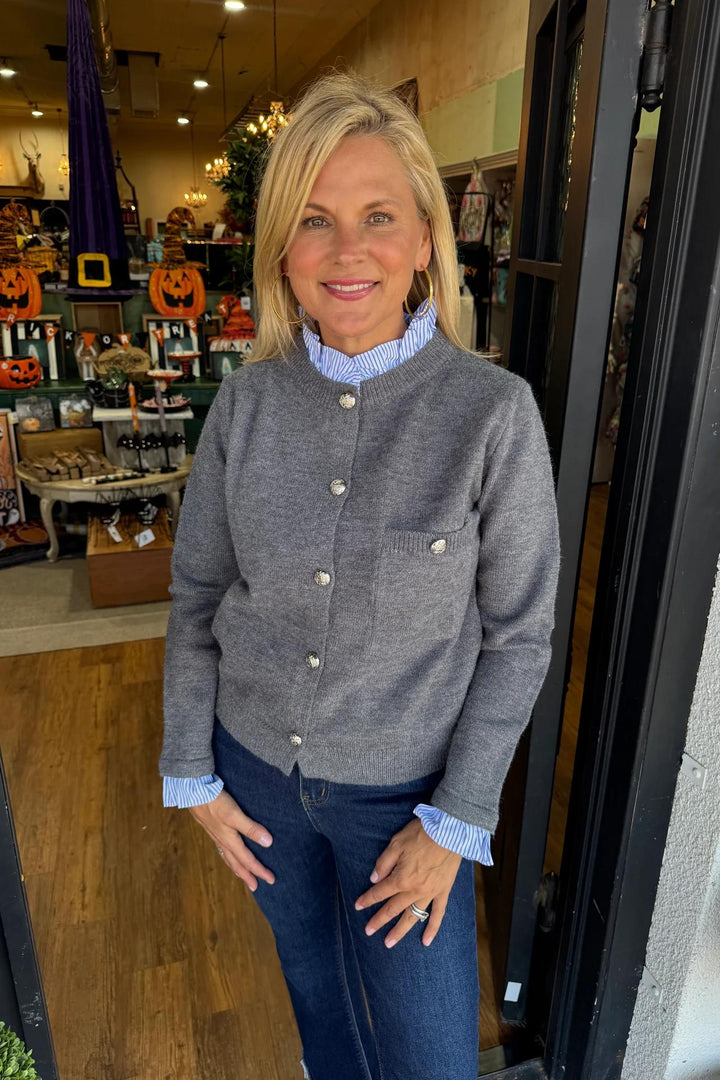 Cardigan femme en maille avec boutons décoratifs et col rond - Clémence