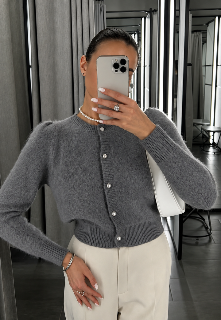 Cardigan femme en maille douce col rond boutons nacrés - Zelmira