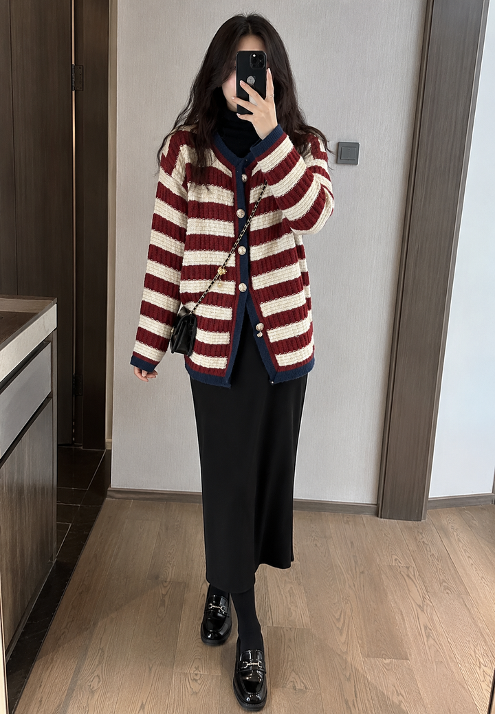 Cardigan femme à rayures, boutons métalliques et bordures contrastées - Pastinne