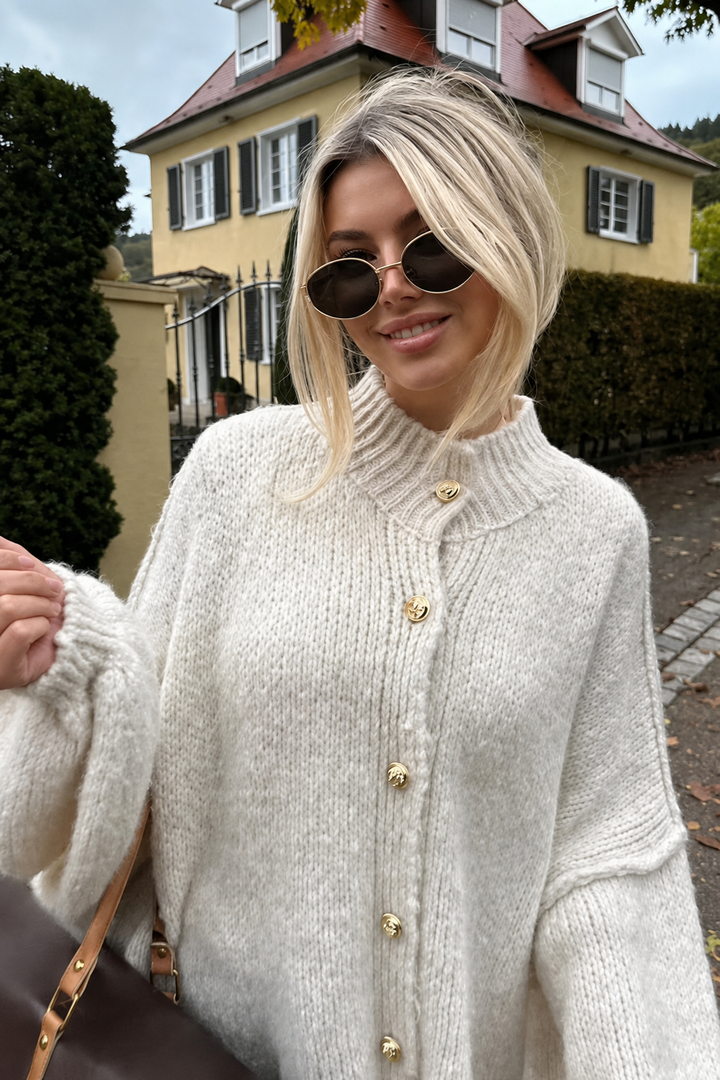 Cardigan oversize en maille épaisse, col montant et boutons métalliques - Koranna