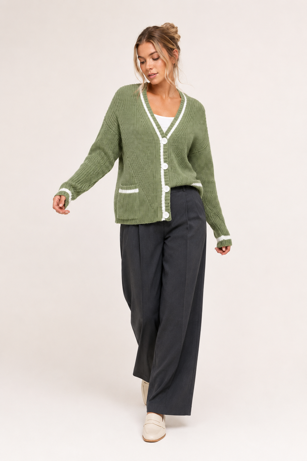 Cardigan en maille pour femme, col en V et boutons - Hallow