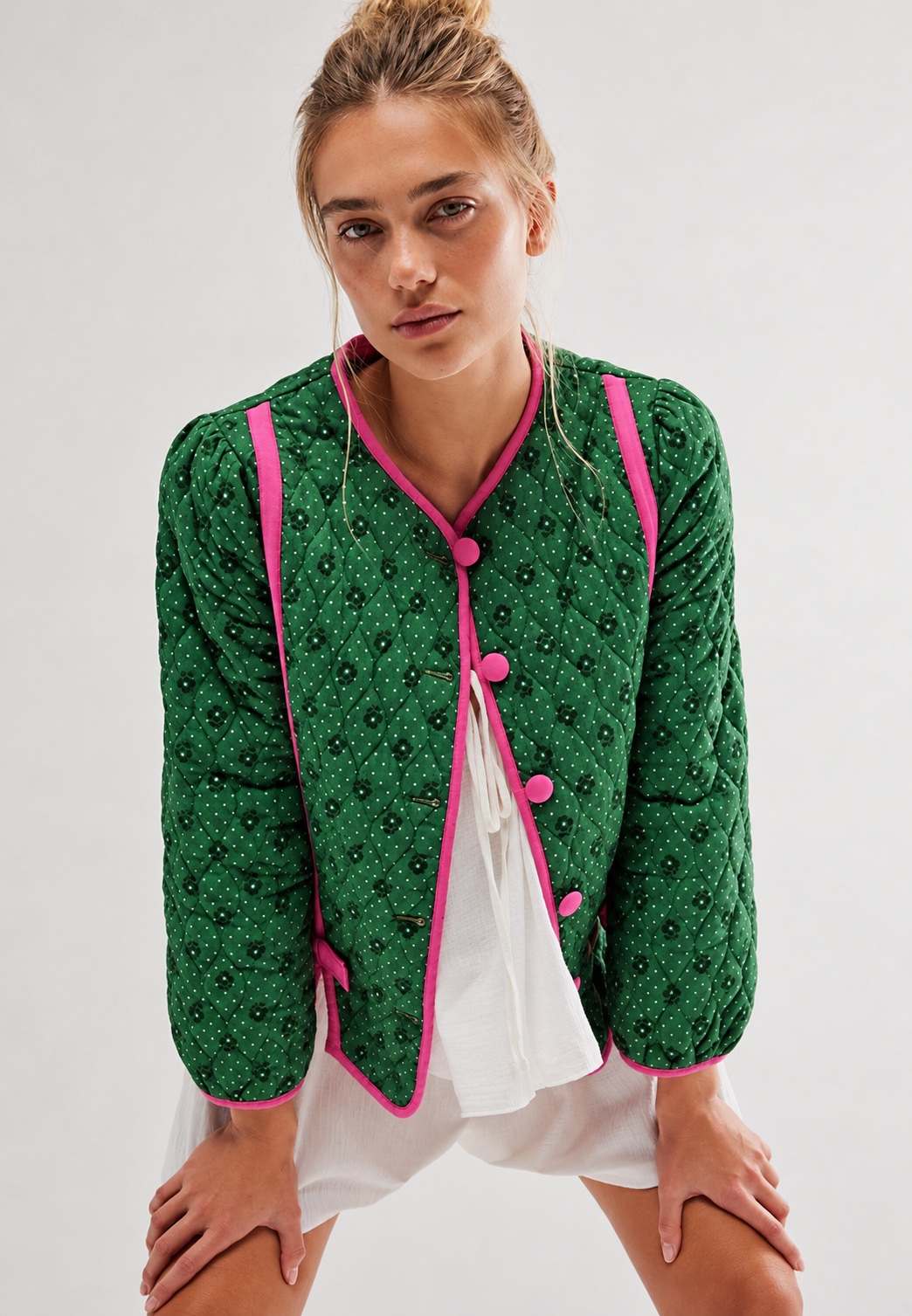 Veste matelassée femme à imprimé géométrique et nœuds décoratifs - Selvara