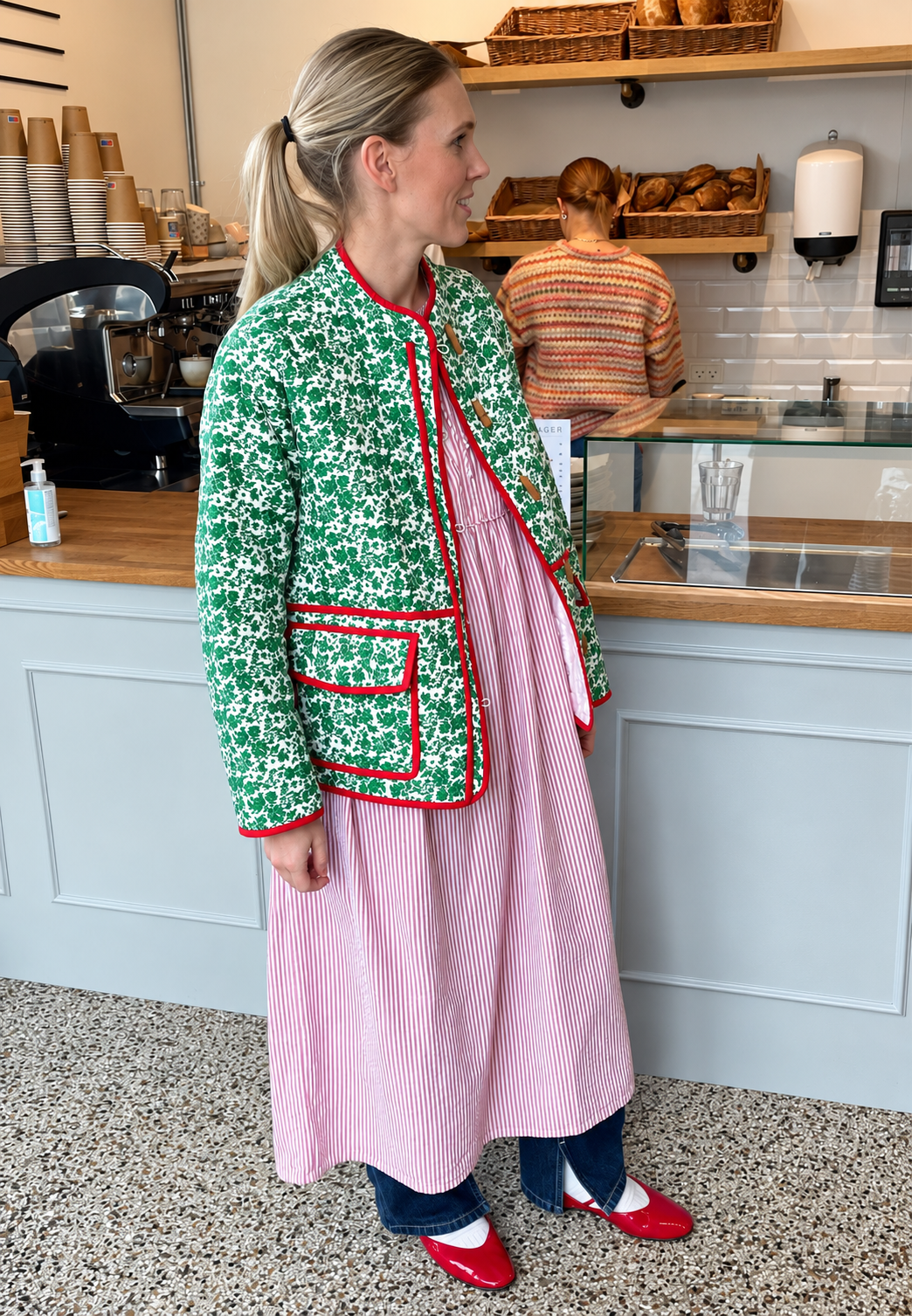 Veste matelassée fleurie femme à bordures contrastantes et brandebourgs - Celindra