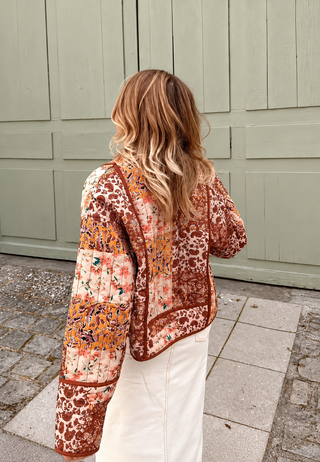 Veste courte matelassée femme à patchwork floral et bordures - Brienne