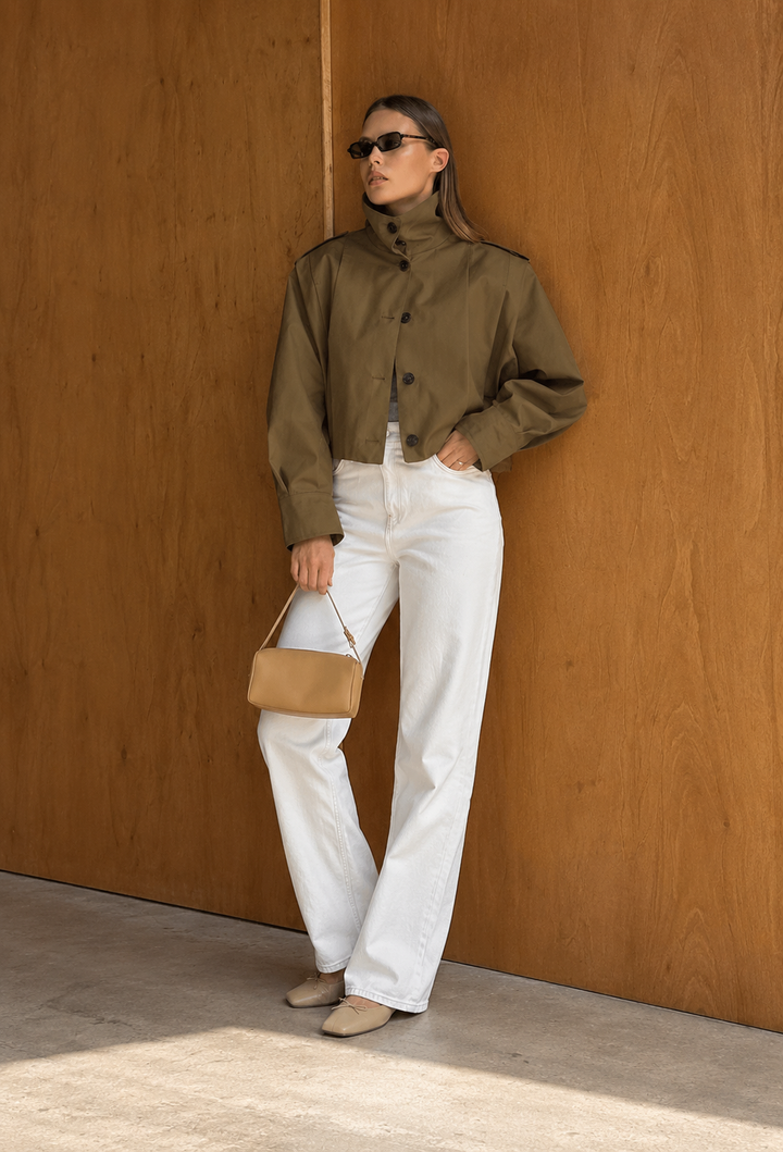 Veste courte pour femme à col montant et boutons - Vianne