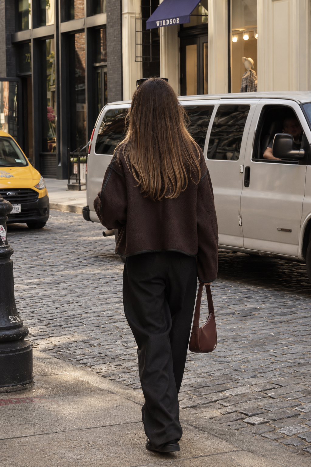 Veste courte femme effet daim à boutons et bordures contrastantes - Sybille