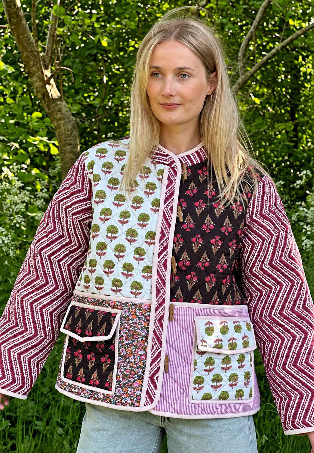 Veste matelassée fleurie femme à manches zigzag et boutons - Adriane